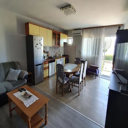 Apartment Three Bedroom *