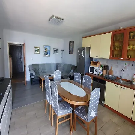 Three Bedroom Kastela